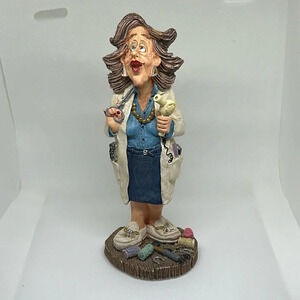 Doug Harris “Just A Trim” Hairdresser Figurine  #13192 Russ Berrie ~ 7.2 inches